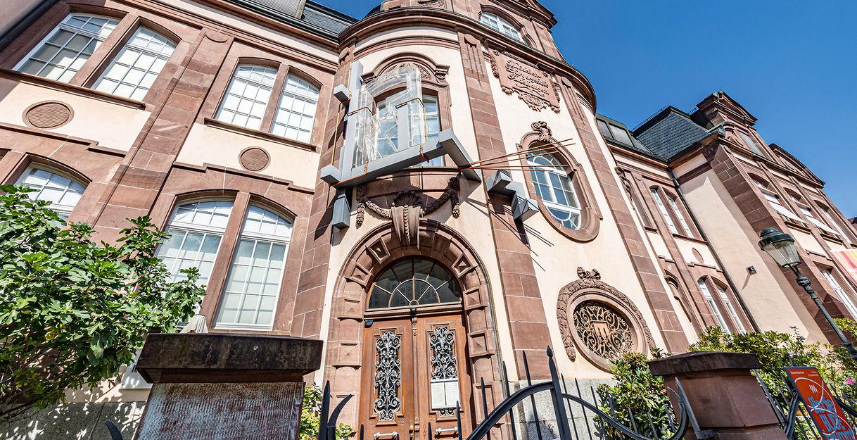 Gebäude des Museums mit Eingang 